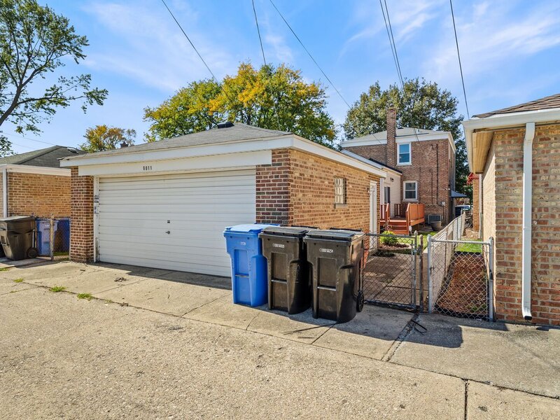 8011 S Washtenaw Avenue Chicago IL 60652