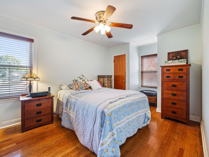 8011 S Washtenaw Avenue Chicago IL 60652