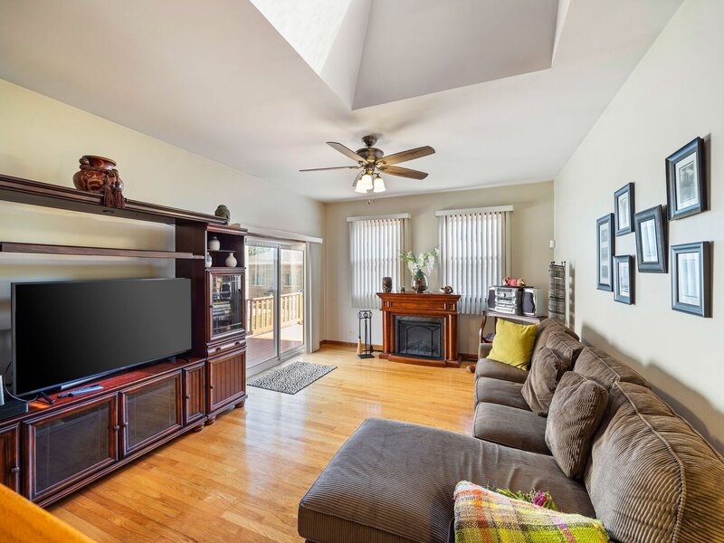 8011 S Washtenaw Avenue Chicago IL 60652