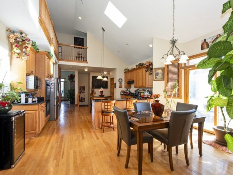 1527 Dunfries Street Flossmoor IL 60422