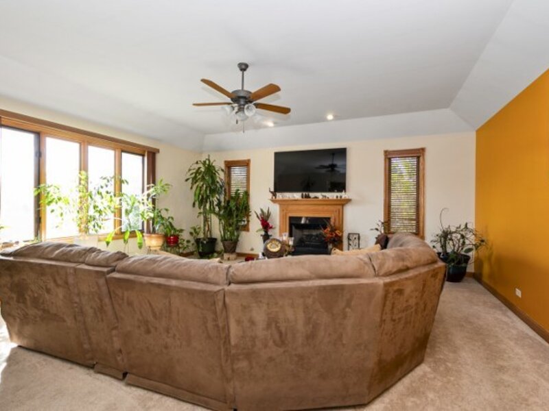 1527 Dunfries Street Flossmoor IL 60422