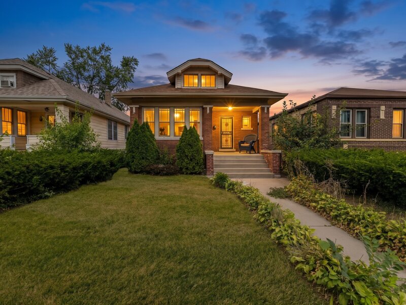 512 W 115th Street Chicago IL 60628