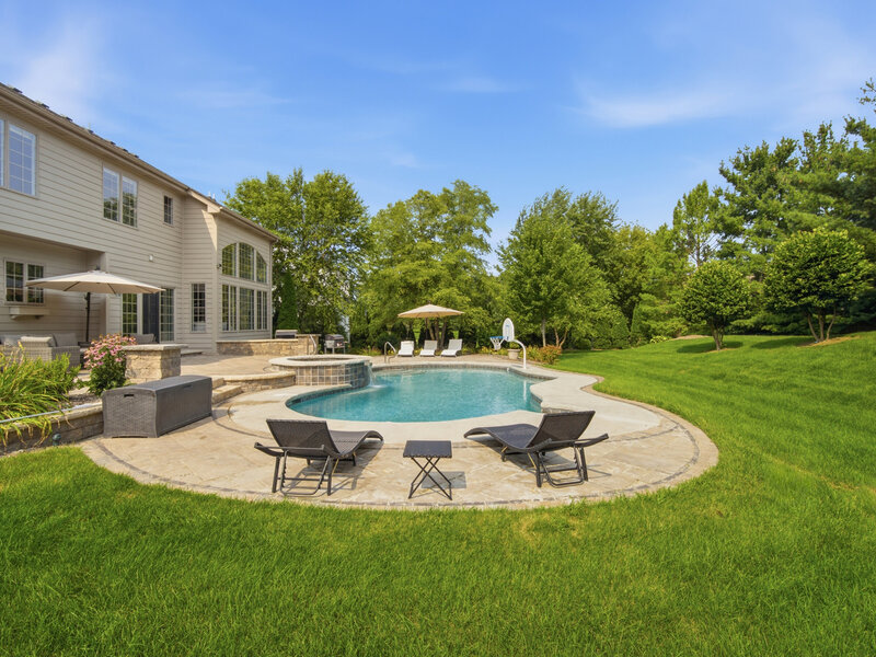 3818 Grand View Court St. Charles IL 60175