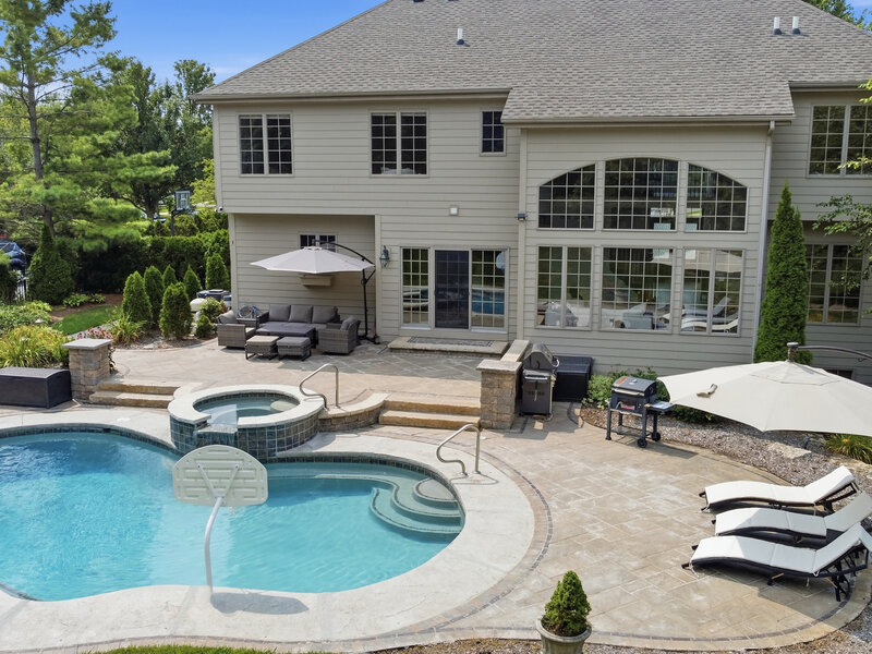 3818 Grand View Court St. Charles IL 60175