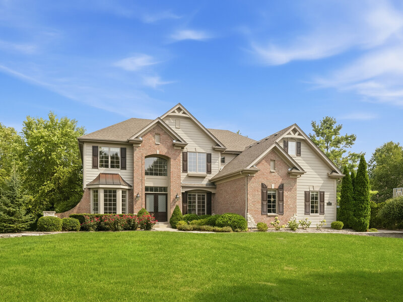 3818 Grand View Court St. Charles IL 60175