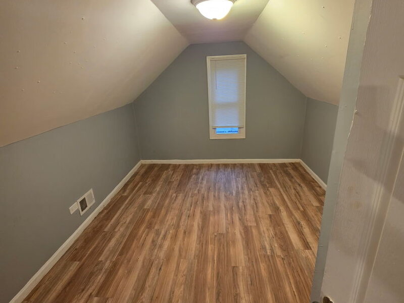 8013 S Marquette Avenue Chicago IL 60617