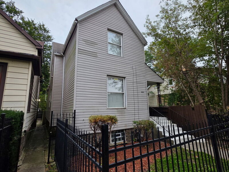 8013 S Marquette Avenue Chicago IL 60617
