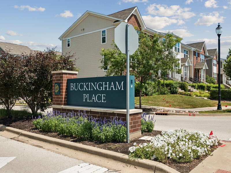 69 Nicholas Drive Des Plaines IL 60016