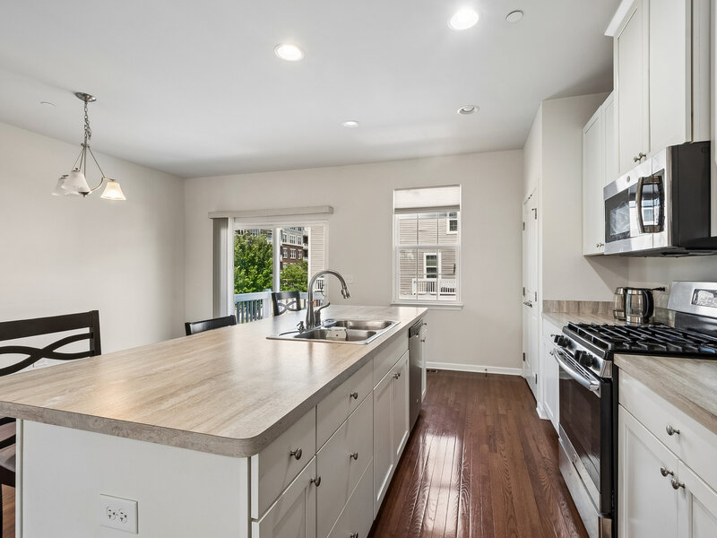 69 Nicholas Drive Des Plaines IL 60016