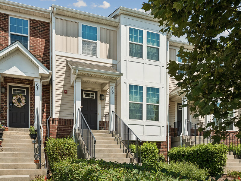 69 Nicholas Drive Des Plaines IL 60016