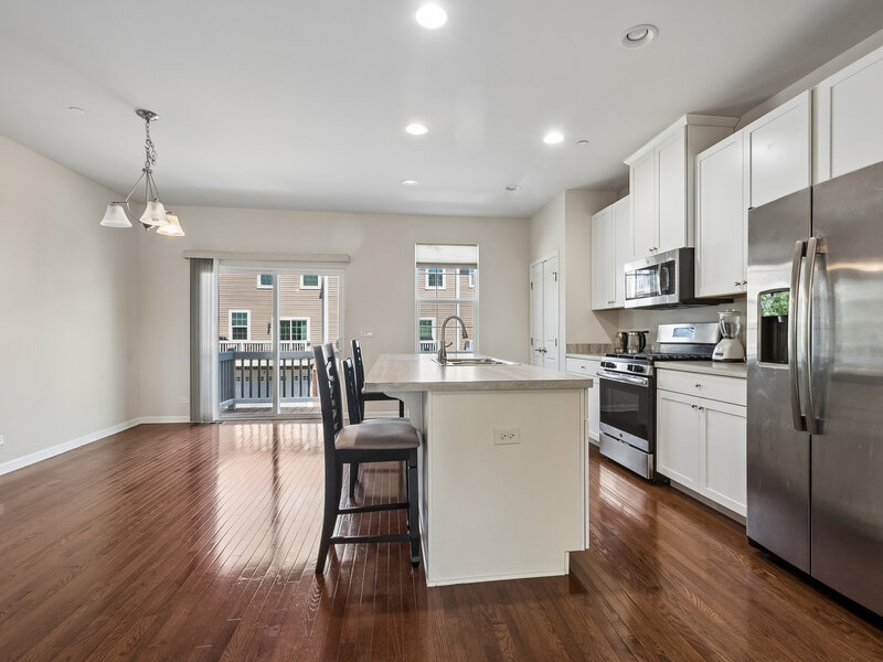 69 Nicholas Drive Des Plaines IL 60016