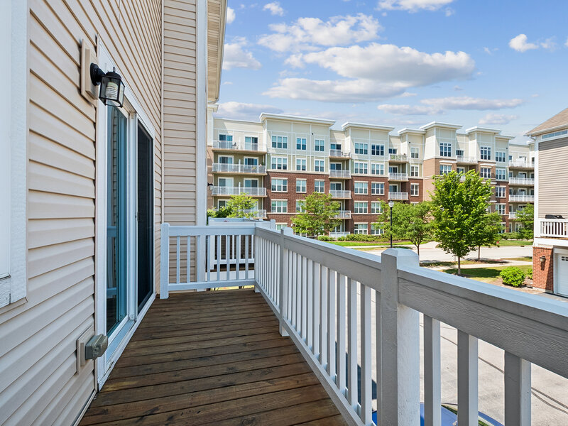 69 Nicholas Drive Des Plaines IL 60016