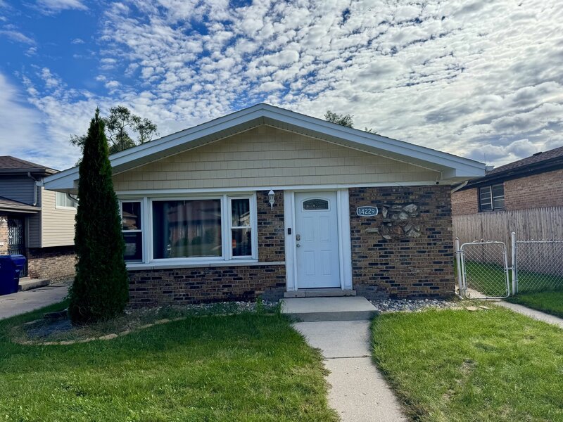 14229 S Saginaw Avenue Burnham IL 60633