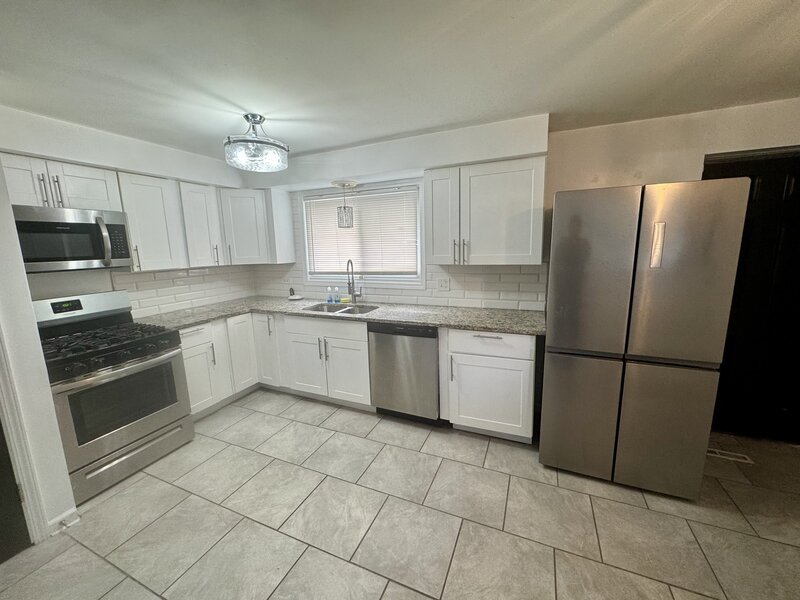 14229 S Saginaw Avenue Burnham IL 60633