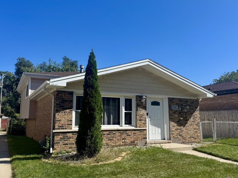 14229 S Saginaw Avenue Burnham IL 60633