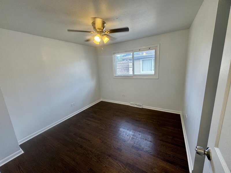 14229 S Saginaw Avenue Burnham IL 60633