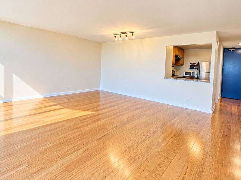 4343 N Clarendon Avenue Chicago IL 60613