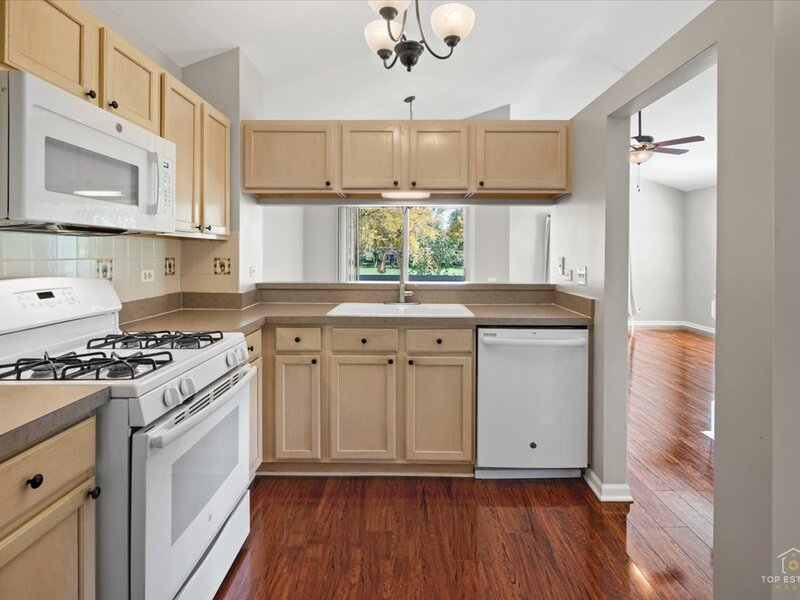 1712 Middlebury Drive Aurora IL 60503