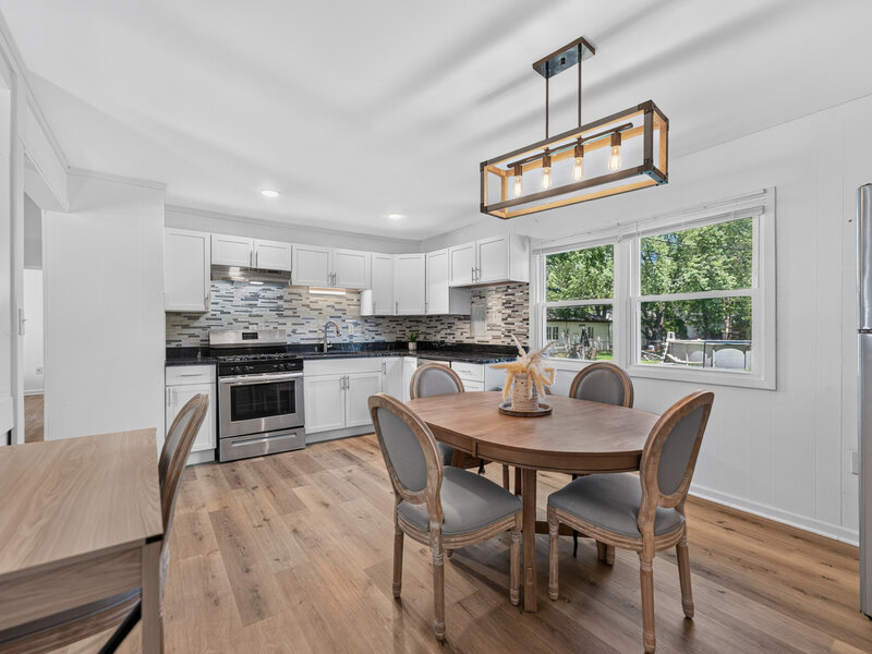 103 Willow Road Streamwood IL 60107