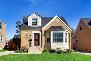 Photo of 7710 W Peterson Avenue Chicago IL 60631