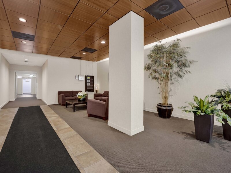3110 N Sheridan Road Chicago IL 60657