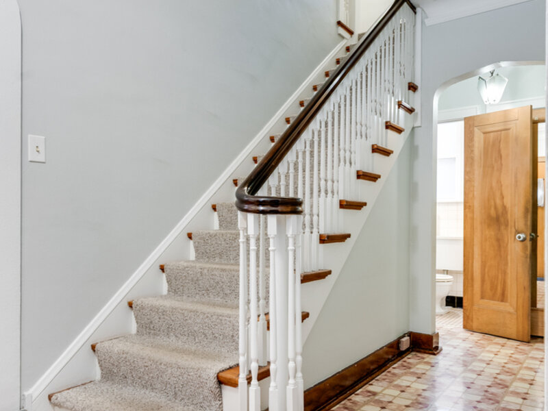 2701 W Farwell Avenue Chicago IL 60645