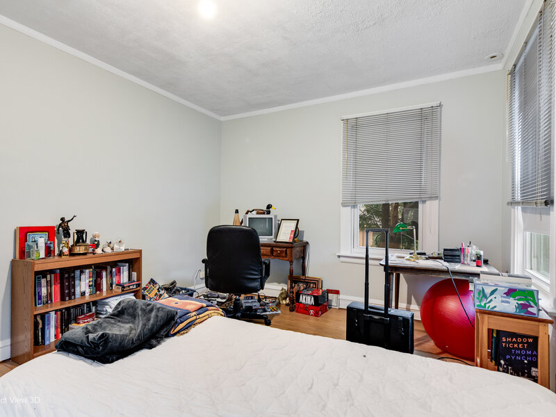 2701 W Farwell Avenue Chicago IL 60645