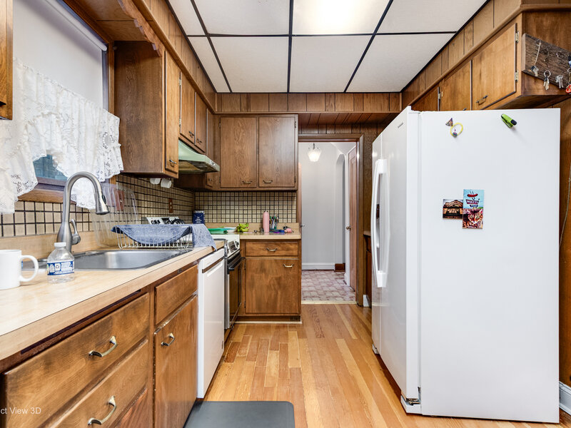 2701 W Farwell Avenue Chicago IL 60645