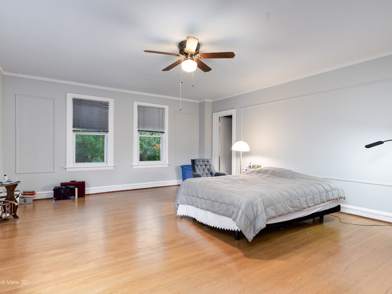 2701 W Farwell Avenue Chicago IL 60645