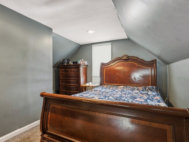 227 154th Place Calumet City IL 60409