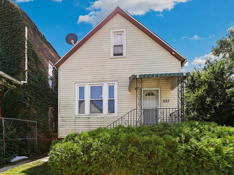 227 154th Place Calumet City IL 60409