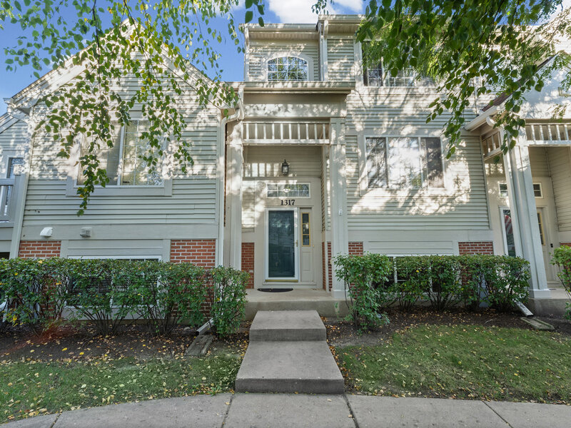 1317 New Haven Drive Cary IL 60013