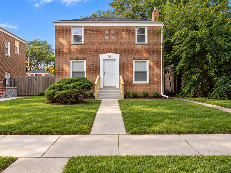 9926 S Luella Avenue Chicago IL 60617