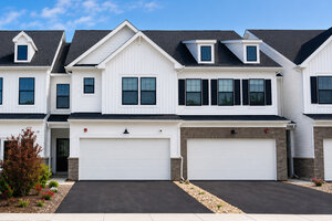 Photo of 2041 Palmer Court Hoffman Estates IL 60169 Unit 15002