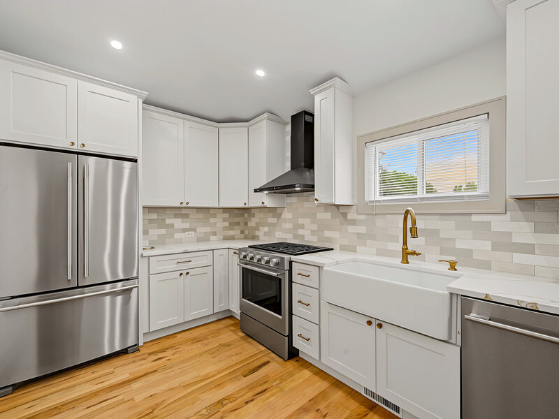 4852 W Melrose Street Chicago IL 60641