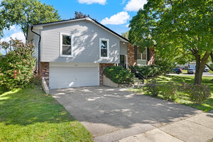 Photo of 8119 Eastwood Lane Woodridge IL 60517