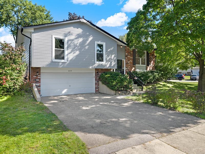 8119 Eastwood Lane Woodridge IL 60517