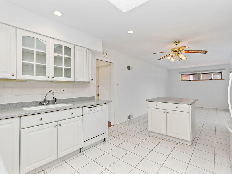 2831 Kensington Avenue Westchester IL 60154