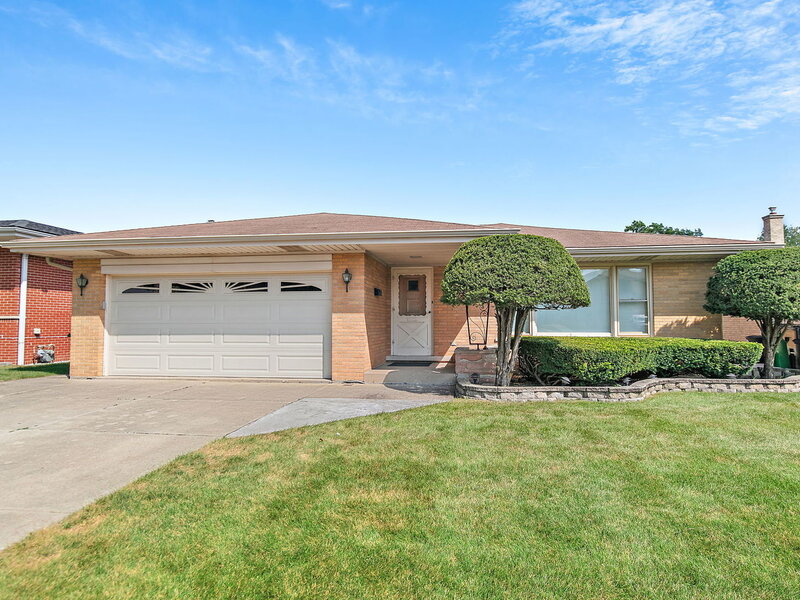 2831 Kensington Avenue Westchester IL 60154