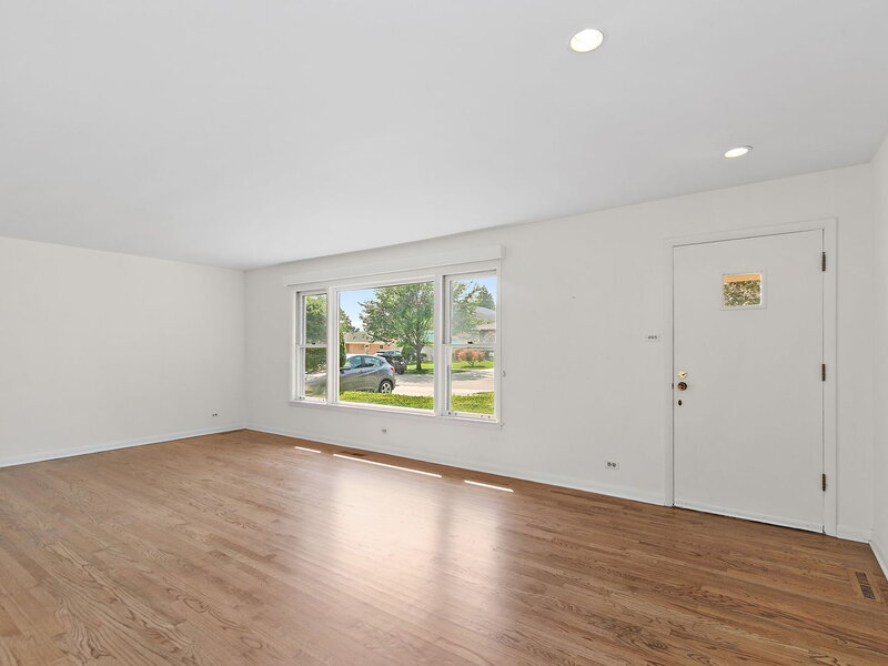 2831 Kensington Avenue Westchester IL 60154