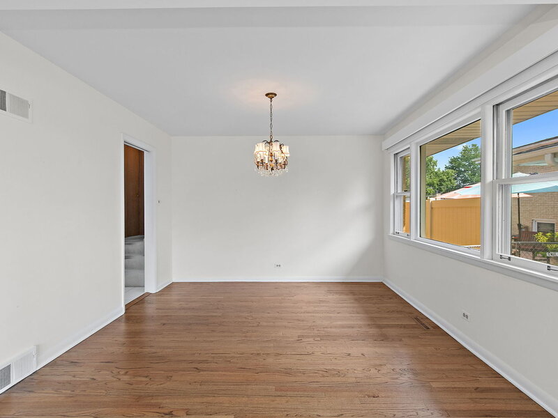 2831 Kensington Avenue Westchester IL 60154