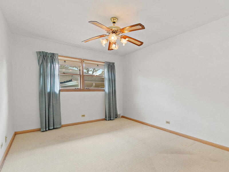 2831 Kensington Avenue Westchester IL 60154