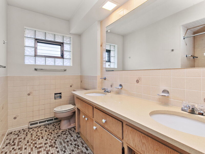 2831 Kensington Avenue Westchester IL 60154