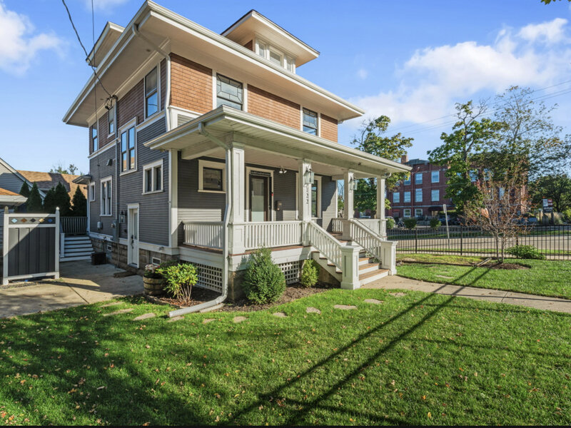 122 S 5th Street St. Charles IL 60174