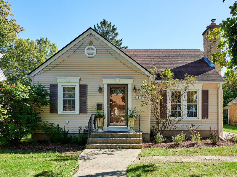 515 Preston Avenue Elgin IL 60120