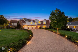 Photo of 154 Saddle Brook Drive Oak Brook IL 60523