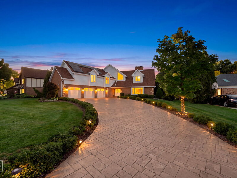 154 Saddle Brook Drive Oak Brook IL 60523