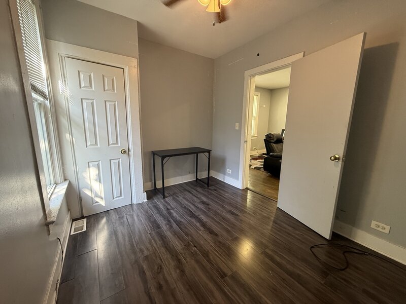 7931 S Muskegon Avenue Chicago IL 60617