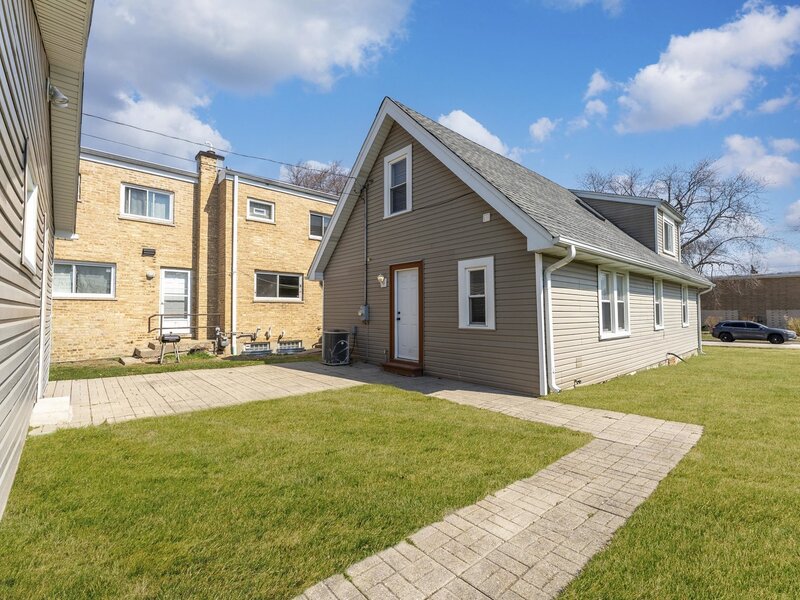 1448 Hervey Avenue North Chicago IL 60064