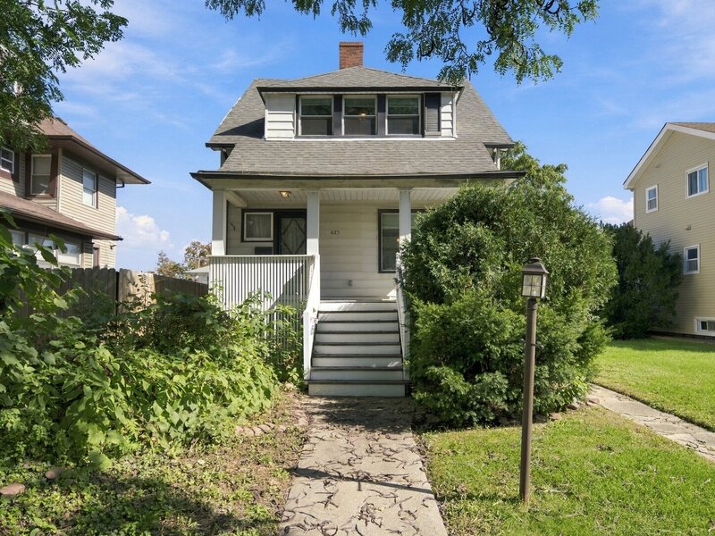 623 S 17th Avenue Maywood IL 60153